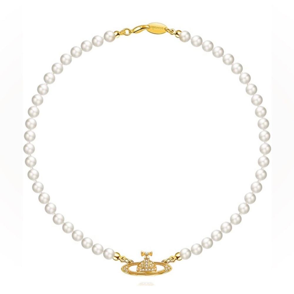 Saturn Pearl necklace